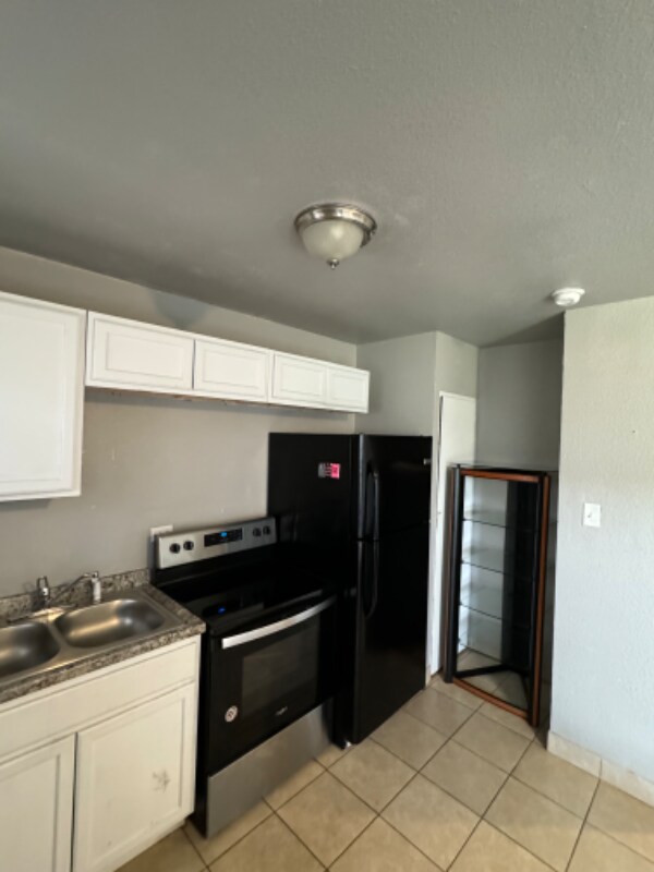 Building Photo - 311 E Bryce Ave