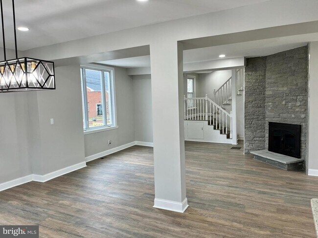 Foto del edificio - 108 Penn St