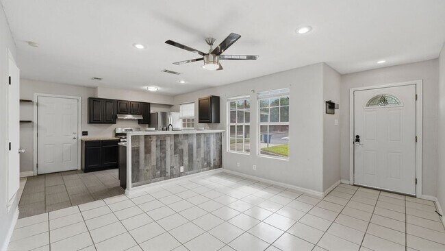 Foto del edificio - 2503 Irwin Dr