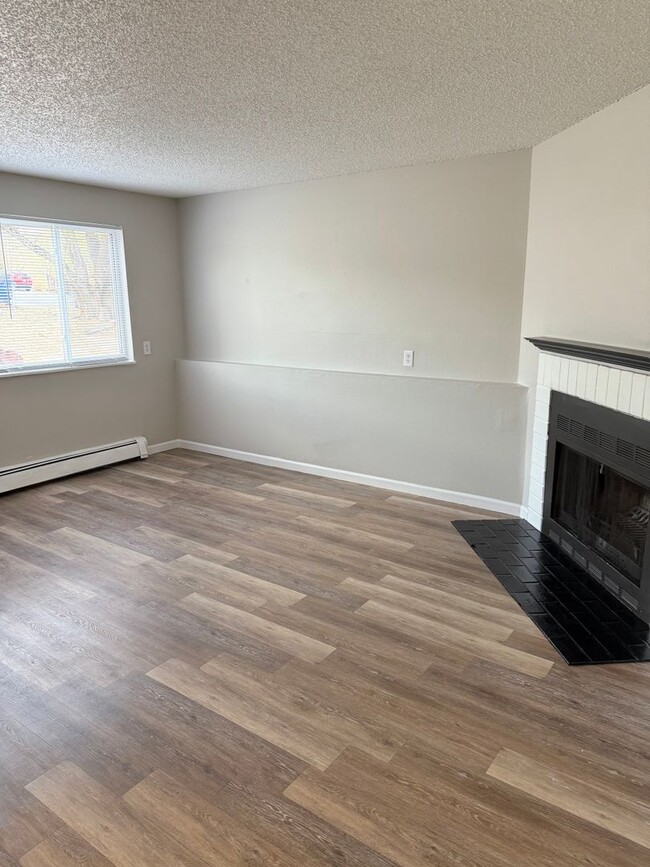 Building Photo - 3945 Stonedike Dr