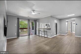 Building Photo - 4 Cedar Valley Pl