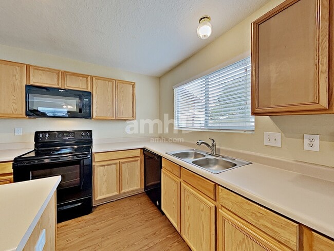 Building Photo - 6163 Brandys Farm