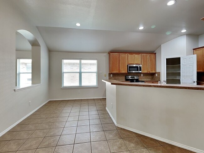 Building Photo - 9100 Lockhart Dr