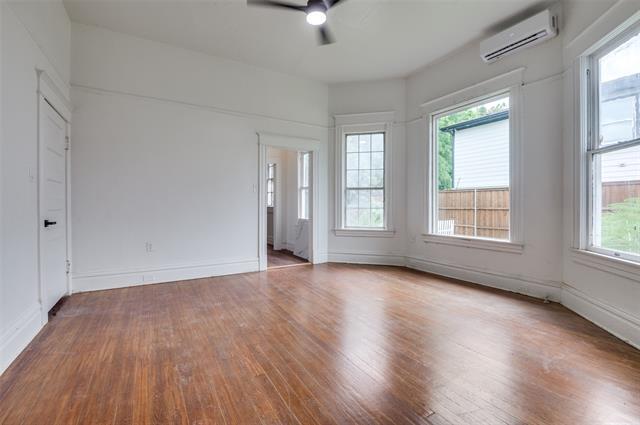 Foto del edificio - 612 W 9th St