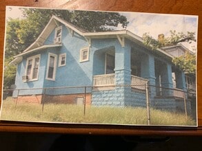 Building Photo - 400 W 26th St