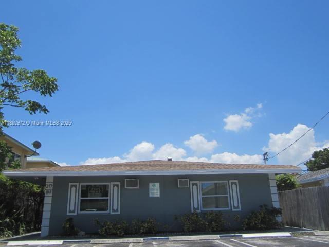 Foto del edificio - 317 SE 10th Ave