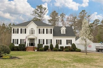 Building Photo - 613 Greyshire Dr