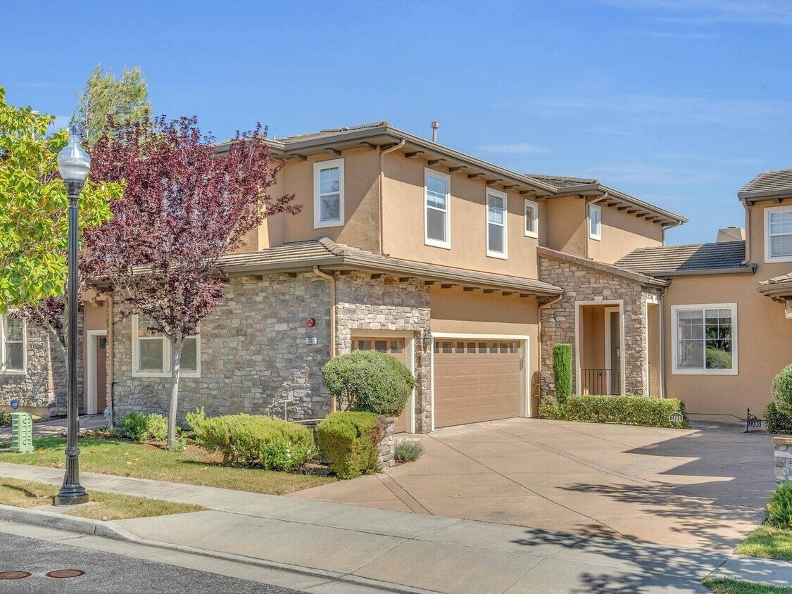 Foto principal - 1392 Trailside Ct