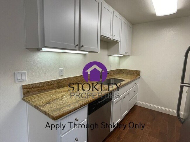 Foto del edificio - Stokley Properties Presents 5020 Valley Cr...