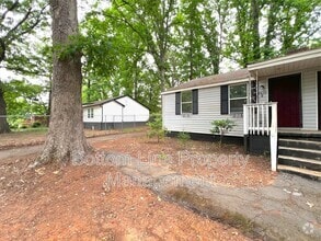 Building Photo - 2633 Kenhill Dr