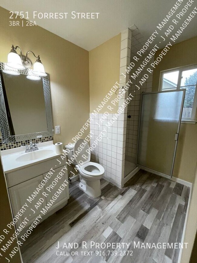 Foto del edificio - 2751 Forrest St