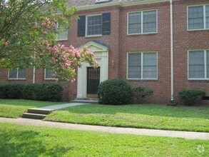 Building Photo - 4103 Devine St
