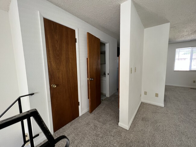 Building Photo - 1408 Kay St