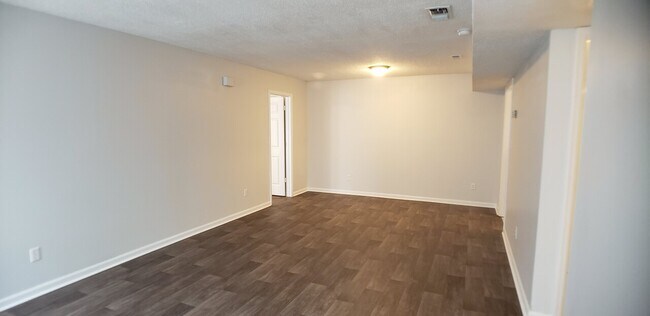 Foto del edificio - 1544 Hamilton Drive