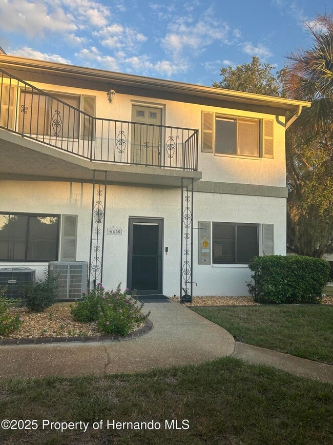 Building Photo - 6452 River Run Blvd