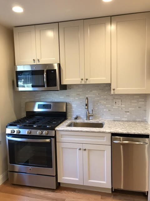 Kitchen - 170 Arlo Rd