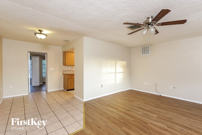 Foto del edificio - 4359 Homewood St