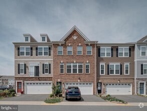 Building Photo - 8832 Englewood Farms Dr