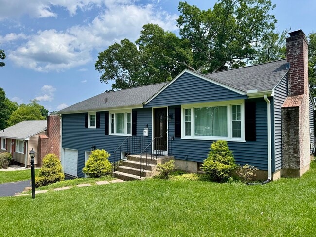 Building Photo - 18 Dogwood Rd