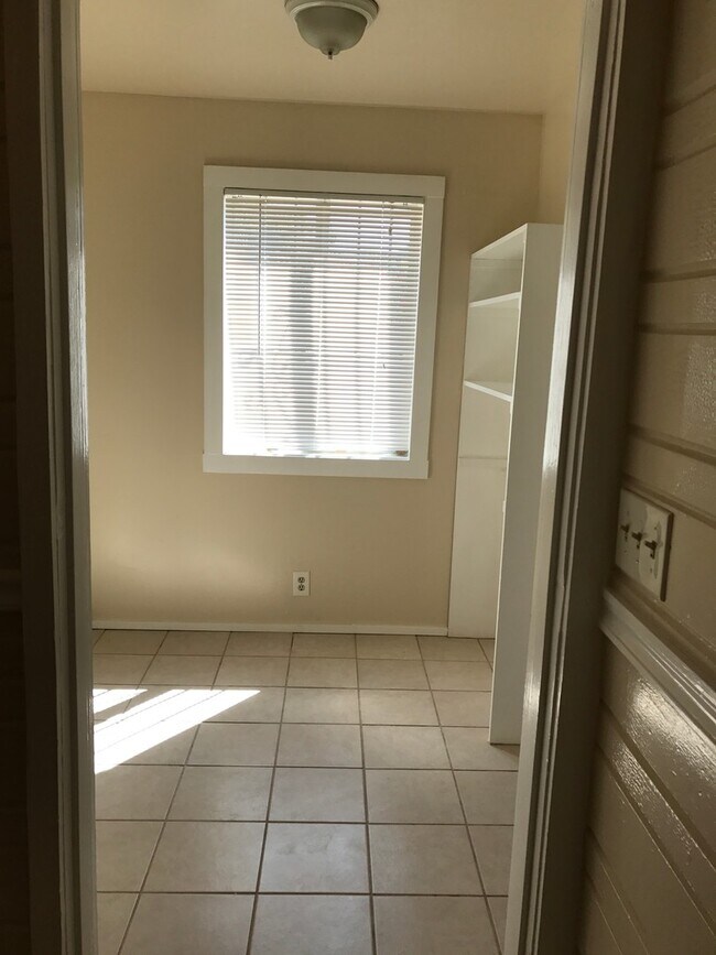 Building Photo - 2 plus Bed room house 2 Bath coming soon!!