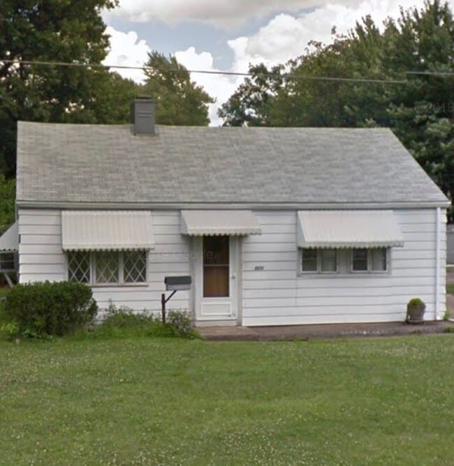 Building Photo - 4001 Gregus Ave