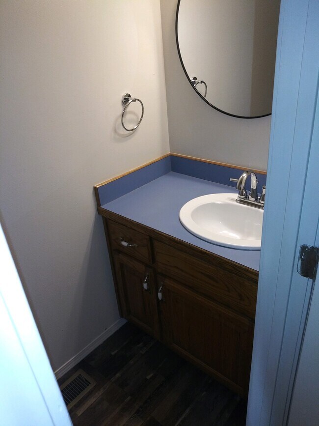 1/2 Bath Bridgestone 1D - 777 Cardinal Dr