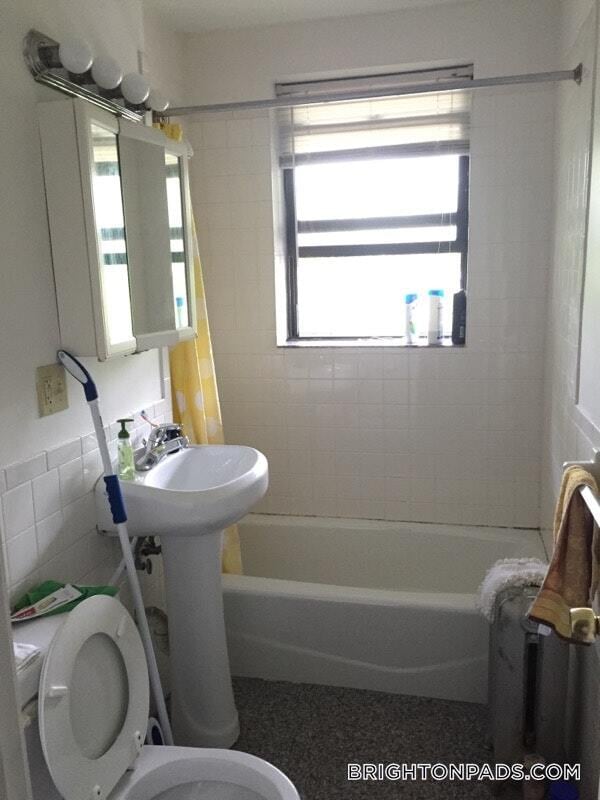 Building Photo - 27 Egremont Rd