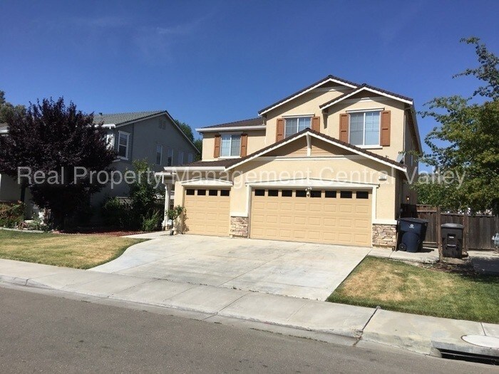 Foto principal - Large Tracy Executive 5 Bedroom Home