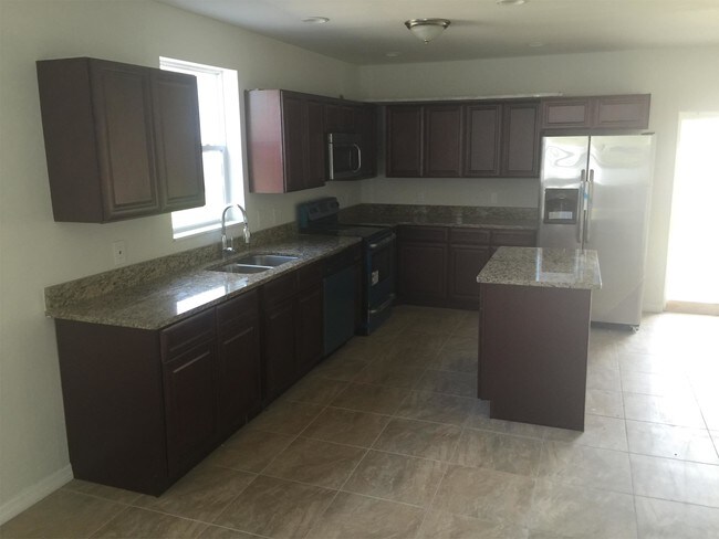 Building Photo - 2111 Oak Chace Ct
