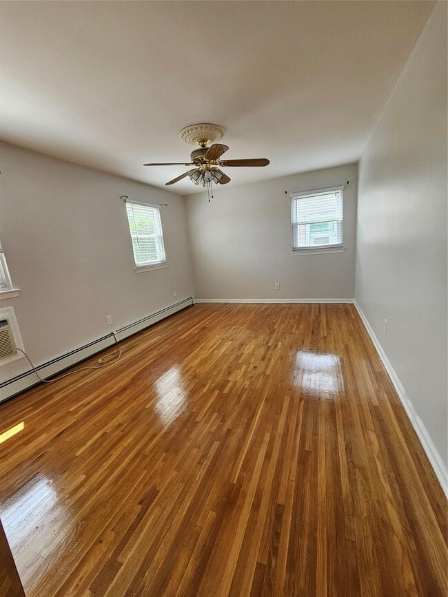 Building Photo - 2518 Tiemann Ave