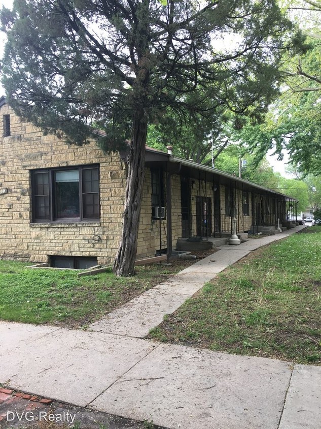 Primary Photo - 1020 E St