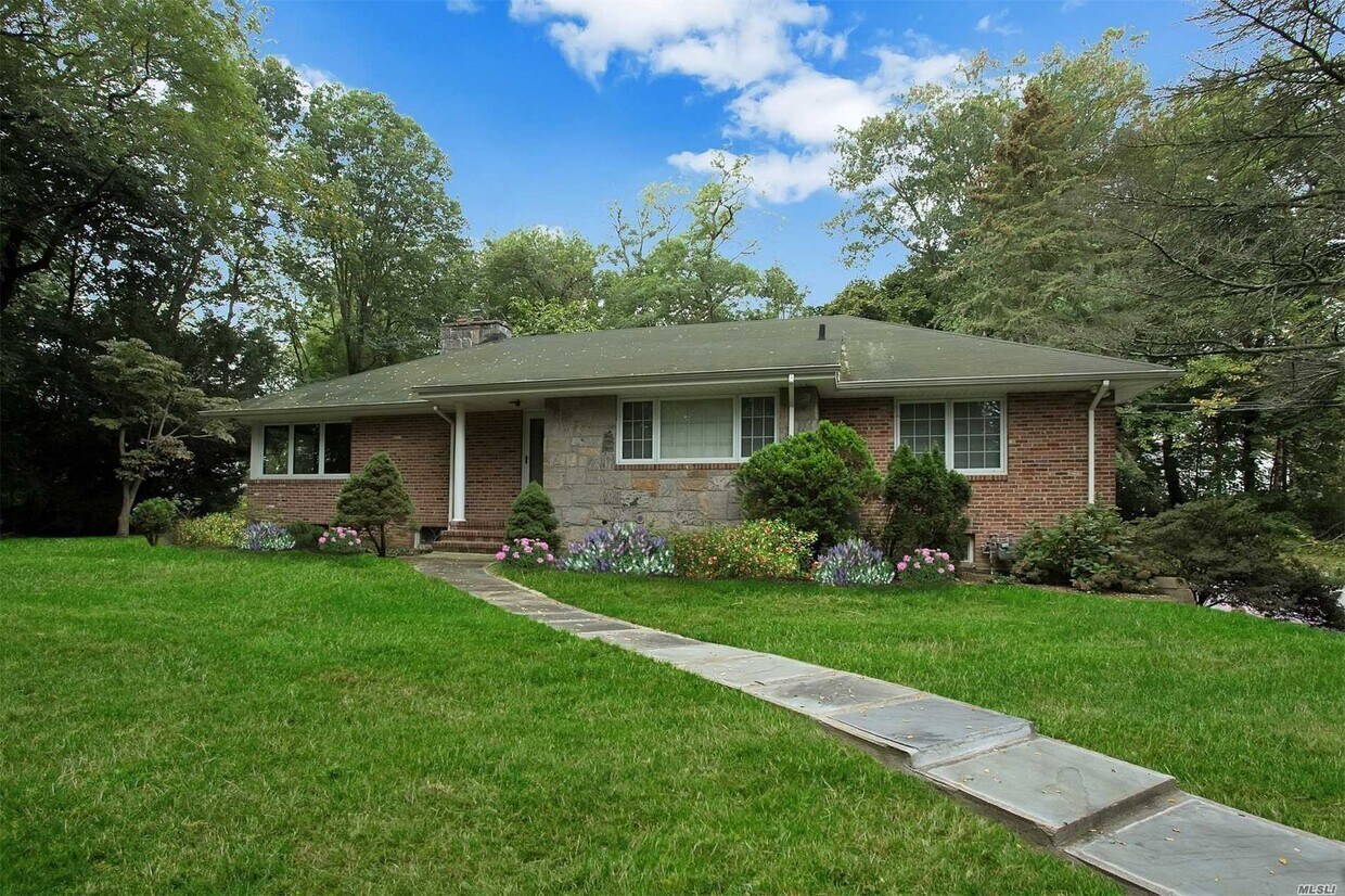 Foto principal - 38 Mineola Ave