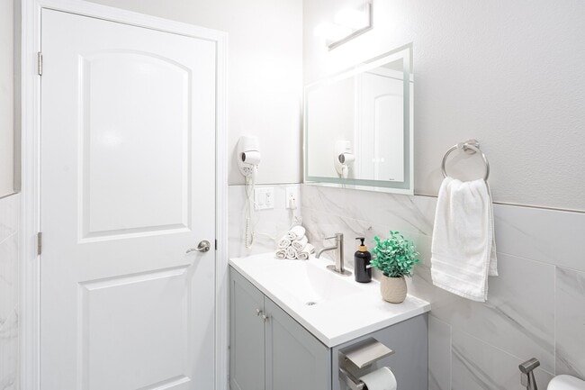 Building Photo - 2719 Mar Les Ln