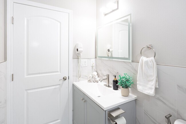 Foto del edificio - 2719 Mar Les Ln