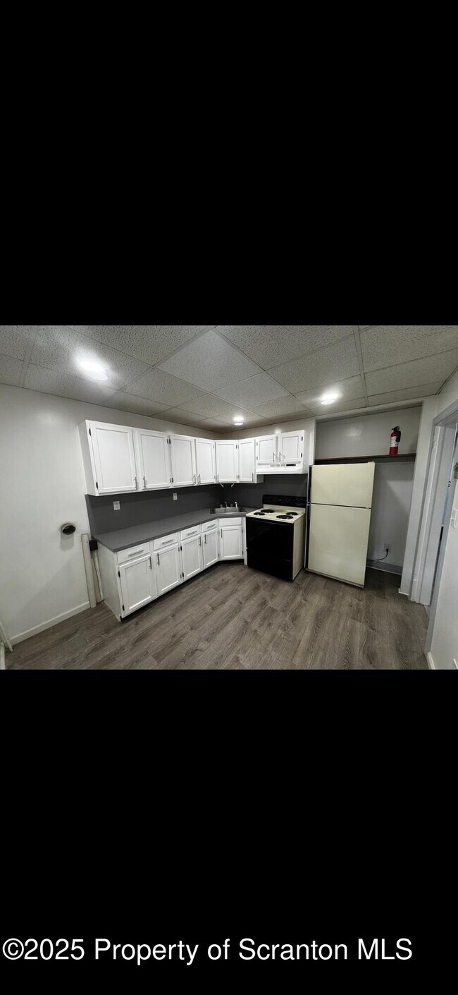 Foto del edificio - 618 Gibbons St