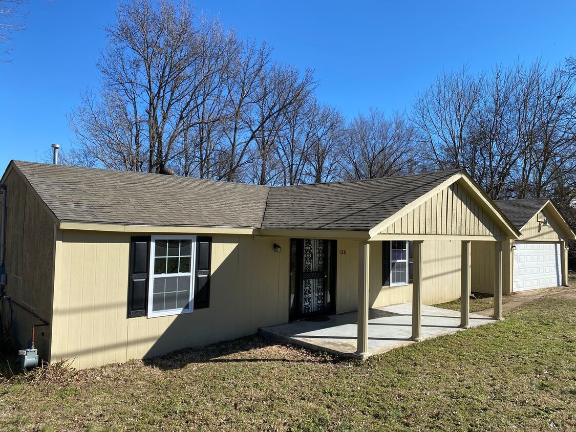 Foto principal - 3 Bedroom 1 Bath Home in Munford