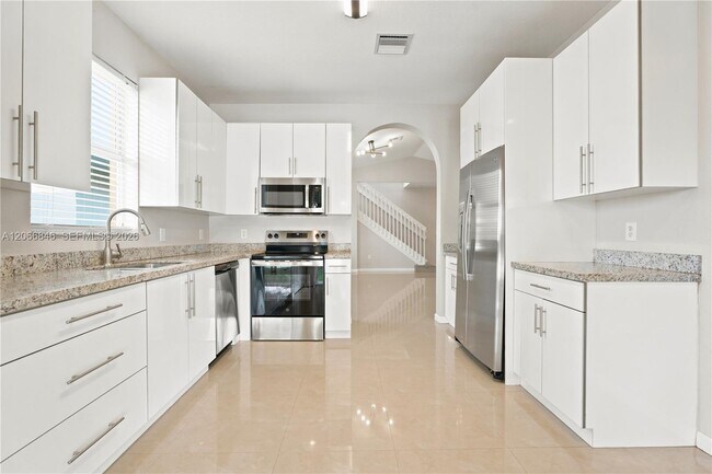 Foto del edificio - 3710 NE 22nd Pl