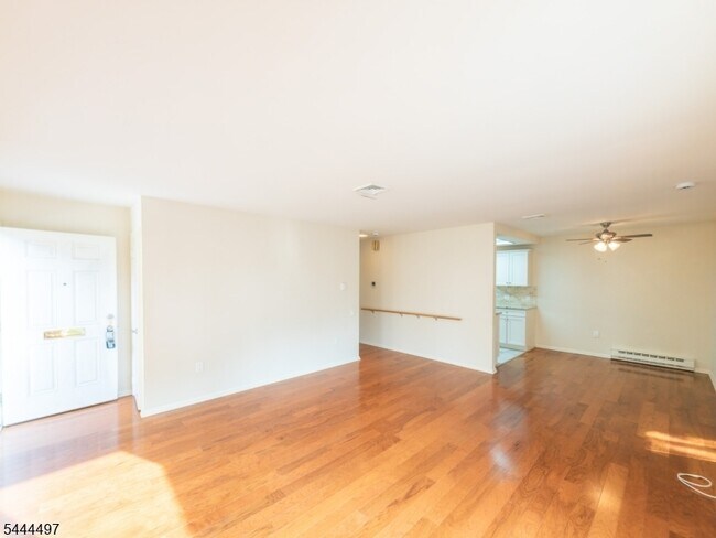 Foto del edificio - 227C Manchester Ln