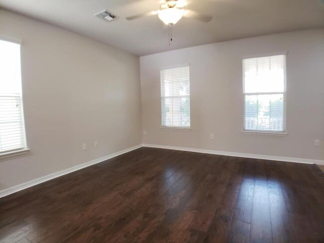 Foto del edificio - 8636 Powder Ridge Trl