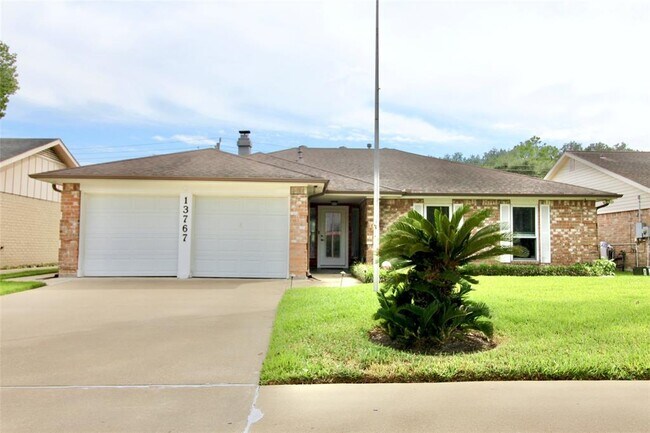Building Photo - 13767 Greywood Dr