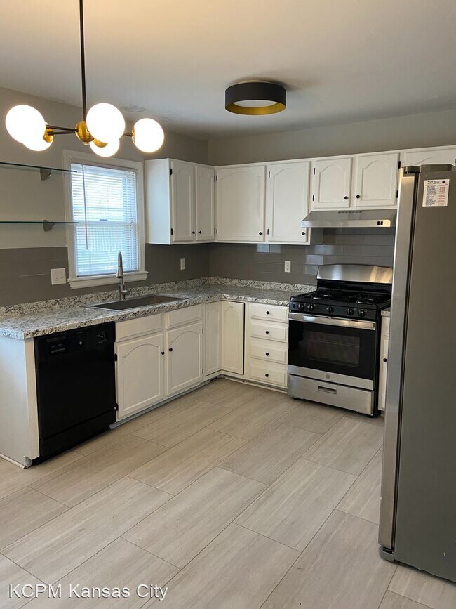 Foto del edificio - 3 br, 1.5 bath House - 9015 E 73rd Street