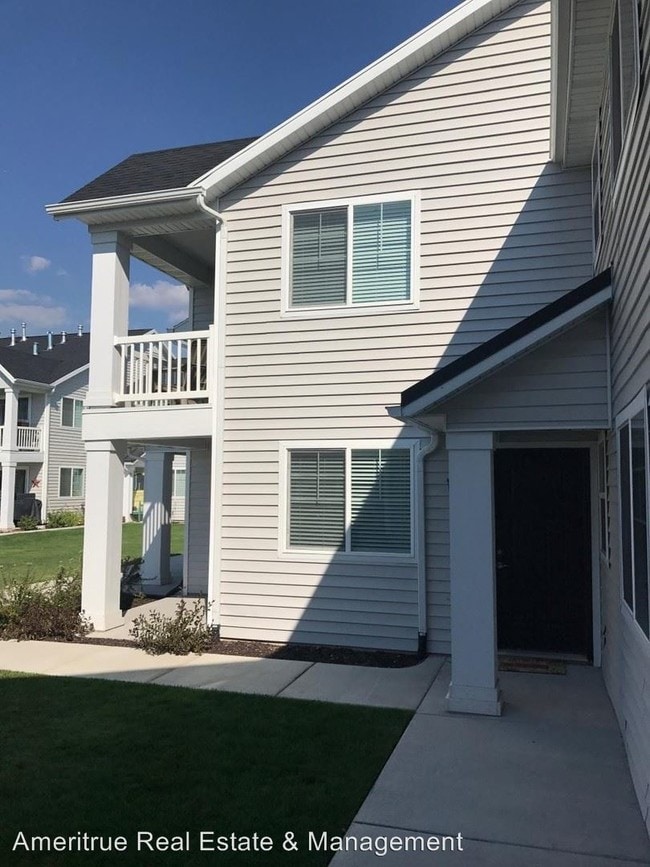 Building Photo - 3 br, 2 bath House - 2395 W 500 S #4