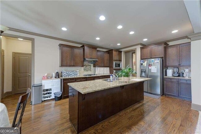 Building Photo - 5230 Habersham Hills Dr