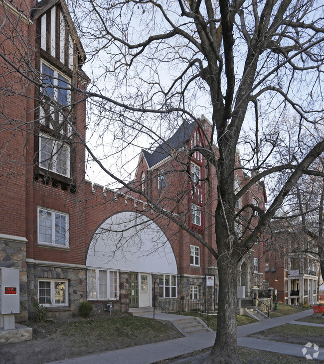 Foto del edificio - Lorna Doone Apartments