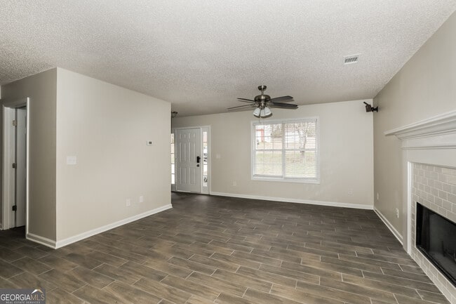 Building Photo - 1065 Garrison Ct