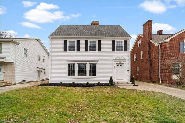 Front of House - 3695 Strandhill Rd
