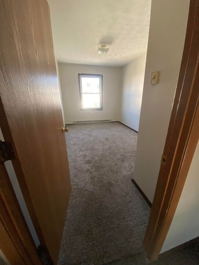 40 Paul St Unit 40, Frostburg, MD 21532 Room for Rent in Frostburg
