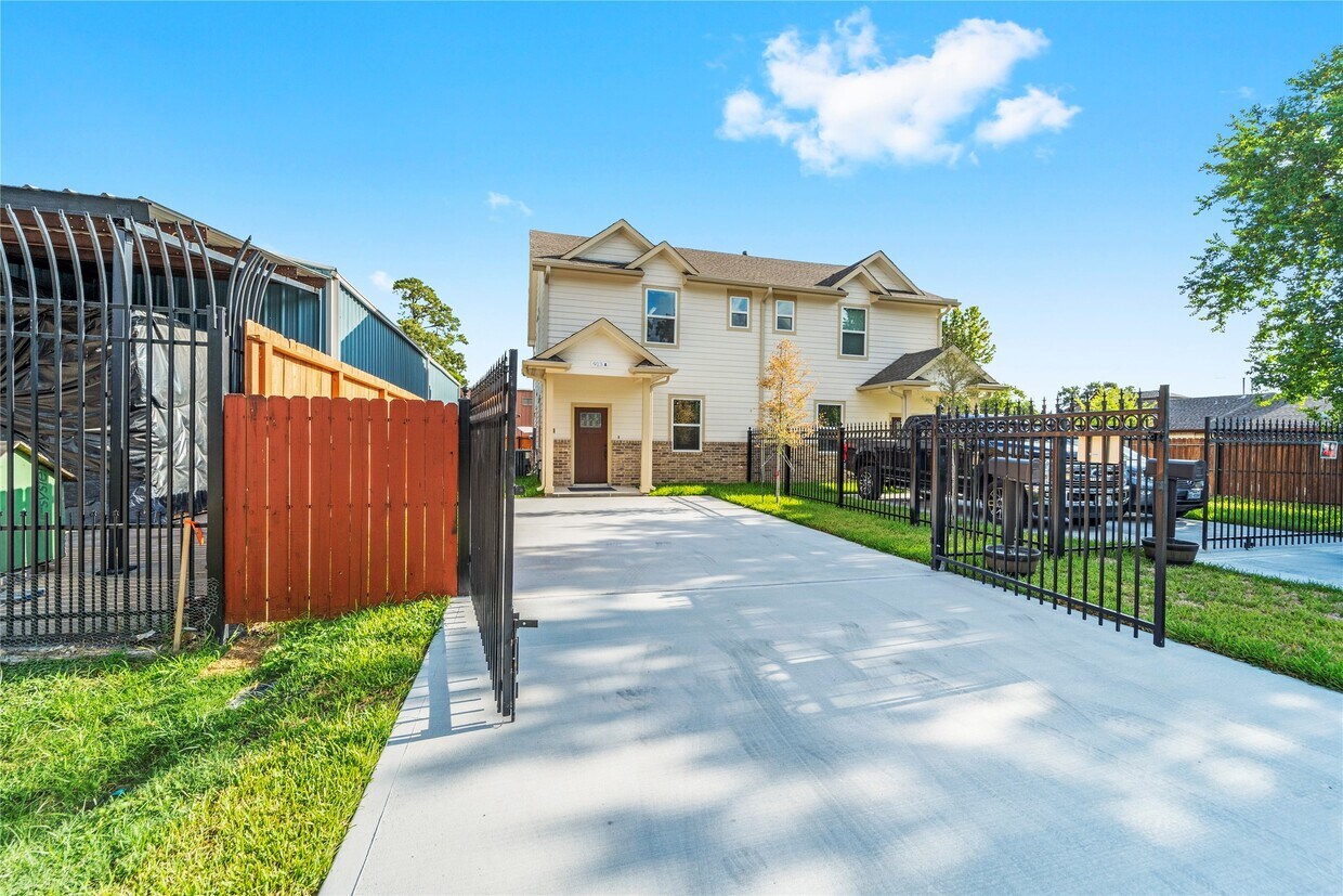 Foto principal - 913 Turner Dr