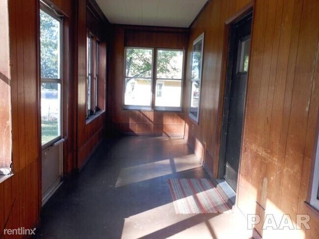 Building Photo - 2 br, 1 bath House - 2713 W Humboldt St