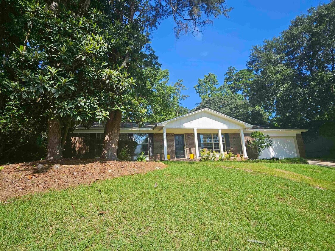 Foto principal - 1541 Woodgate Way